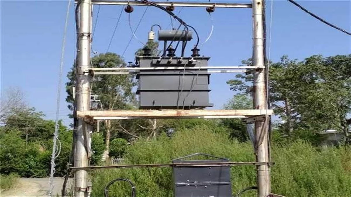 बिलासपुर में बिजली विभाग की लापरवाही, ट्रांसफॉर्मर मेंटेनेंस के दौरान तीन कर्मचारी झुलसे