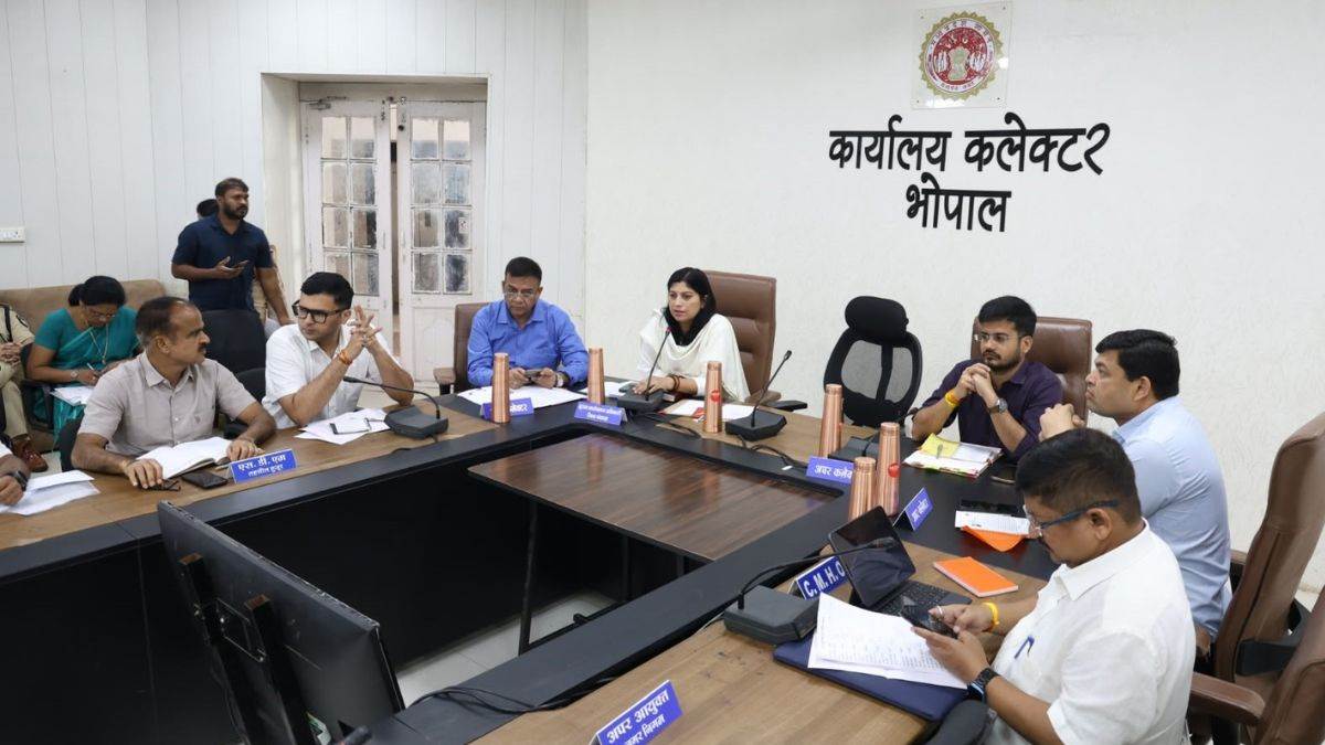 CM Helpline में भोपाल की बुरी स्थिति: 20 हजार शिकायतें पेंडिंग, 55 जिलों में 50वें नंबर पर खिसका जिला
