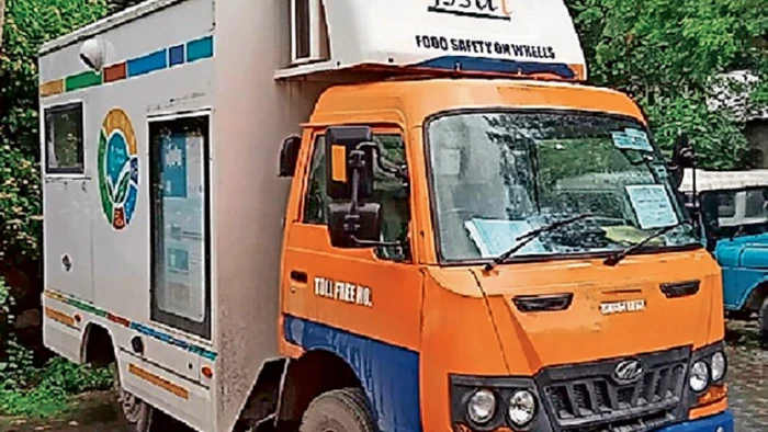 छत्तीसगढ़ में नौ मोबाइल लैब सात महीने से खड़ीं, 10 मिनट में होने वाली जांच के लिए दस दिन का इंतजार