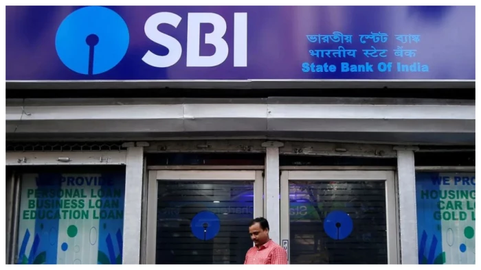 SBI ग्राहकों के लिए बुरी खबर! बैंक ने माना- लीक हुआ 3.75 लाख लोगों का डेटा, जानें क्या है पूरा मामला