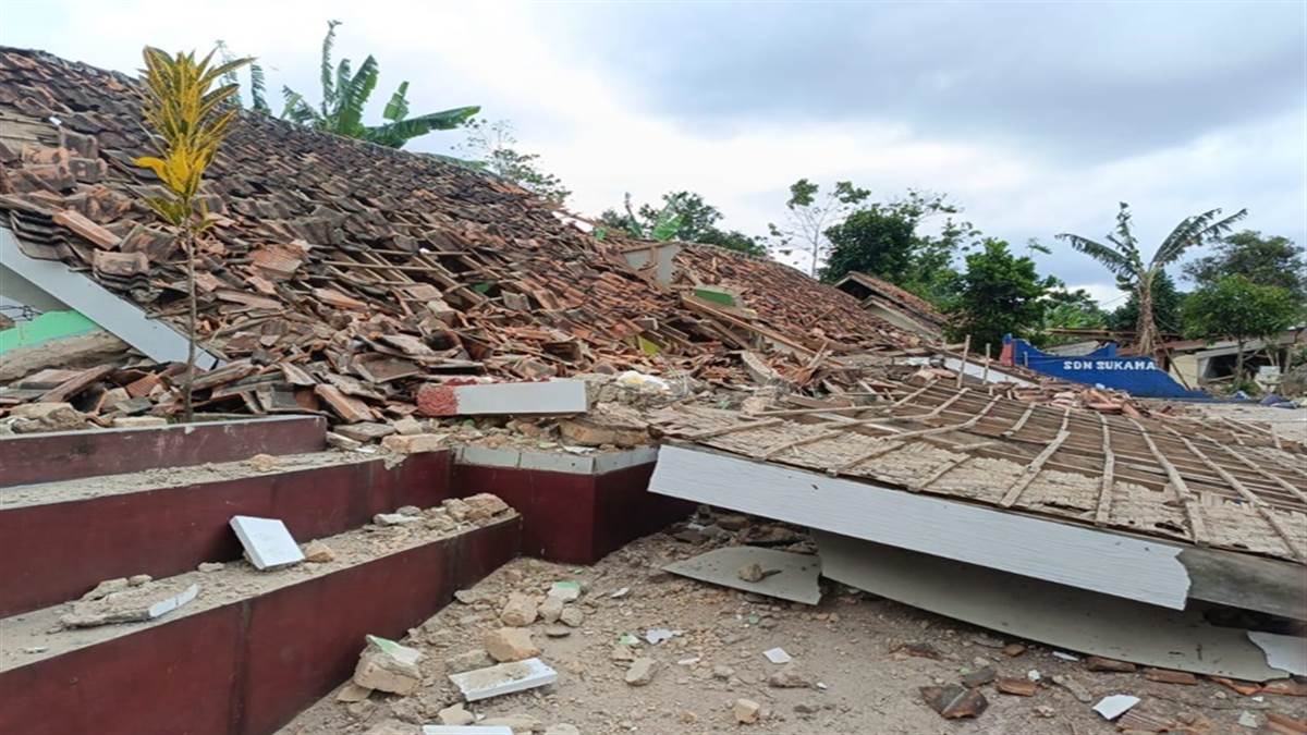 Indonesia Earthquake: भीषण भूकंप से थर्राया इंडोनेशिया, अब तक 162 की मौत, 700 घायल