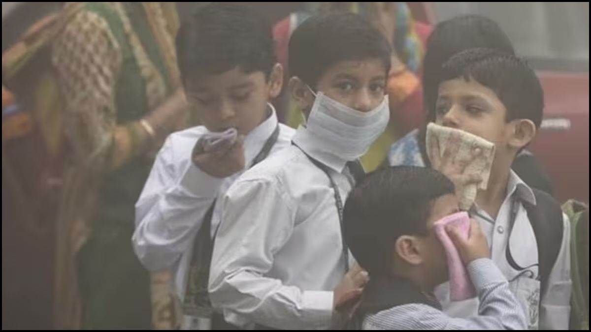Pollution के चलते दिल्ली सरकार का बड़ा फैसला, स्कूलों में सभी आउटडोर एक्टिविटीज पर लगाई रोक