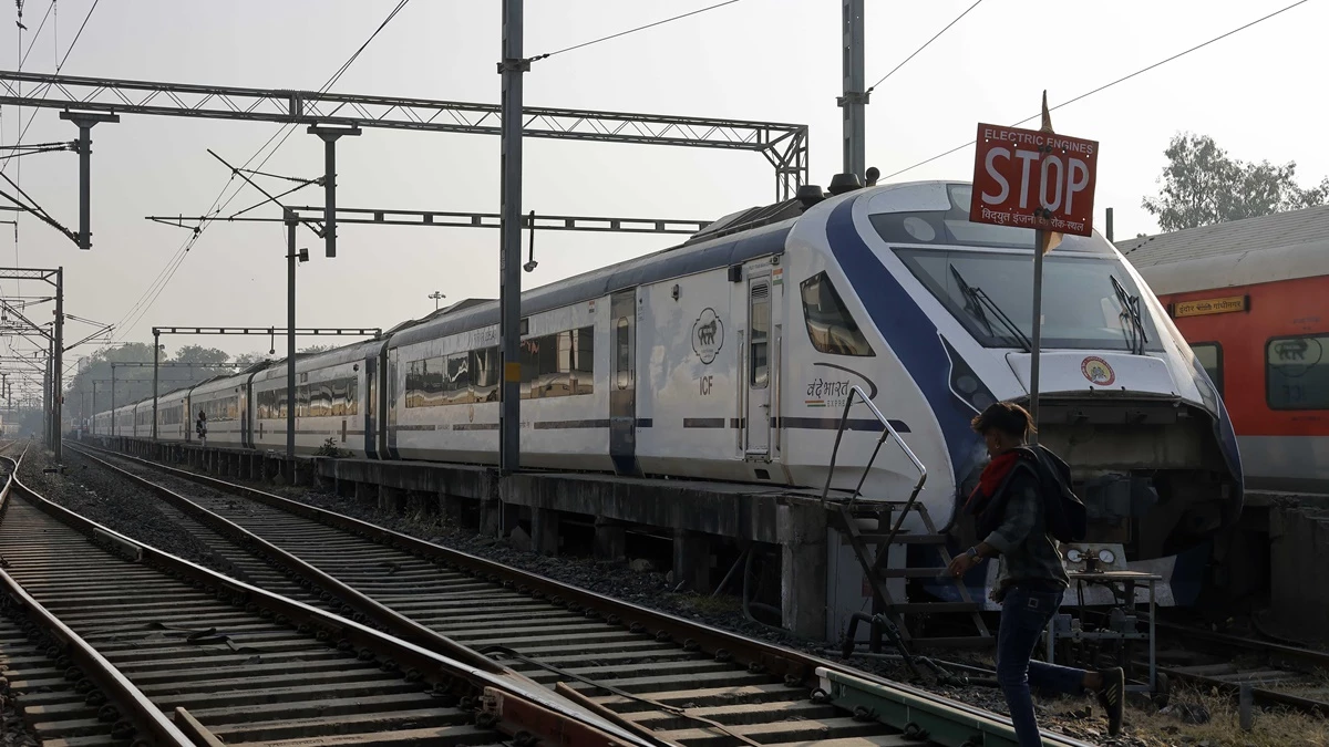 इंदौर और नागपुर के बीच चलेगी 16 कोच की वंदे भारत एक्सप्रेस, 1 हजार से ज्यादा यात्री कर सकेंगे सफर