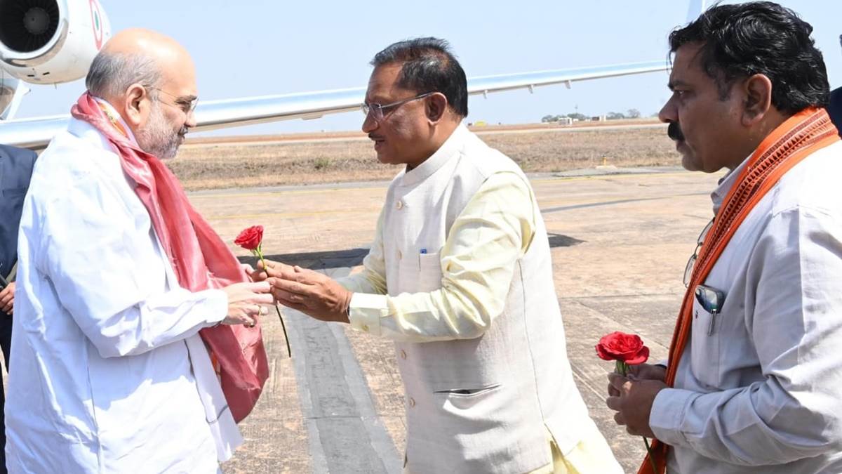 Amit Shah Visit CG: केंद्रीय गृहमंत्री ने कोंडागांव में ली भाजपा नेताओं की बैठक, बूथ को सशक्त बनाने पर दिया जोर, वोट प्रतिशत बढ़ाने का मिला लक्ष्य ...