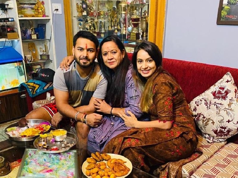 बहुत ही शानदार है दिल्ली के कप्तान ऋषभ पंत का घर, मोनोक्रोम लेआउट से लेकर जिम तक सारी सुविधाएं मौजूद