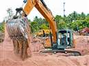 Morena illegal sand transport news: sand mafia attacked the team of forest department, tried to crush it with tractor