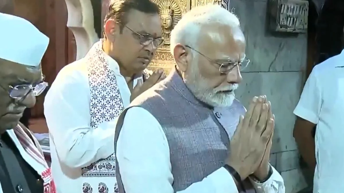 PM Modi in Bikaner: PM Modi's first public visit after 'Operation Sindoor'… Visits Maa Karni Mata Temple in Bikaner, watch video