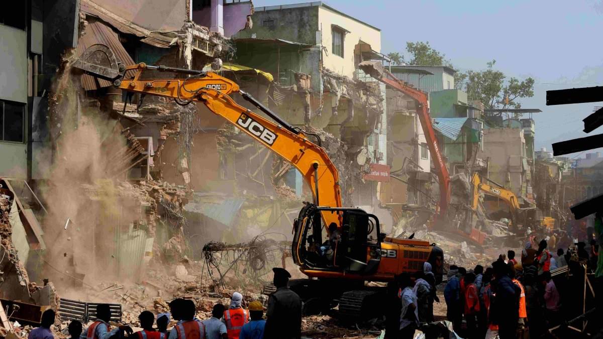 इंदौर के छावनी में टूटे 130 मकान-दुकान, चौड़ाई घटी तो नक्शे से लेकर टीडीआर पर सवाल