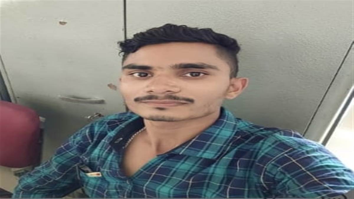 Balod News स्कूल में बच्चों के एडमिशन के नाम पर चपरासी कर रहा था वसूली