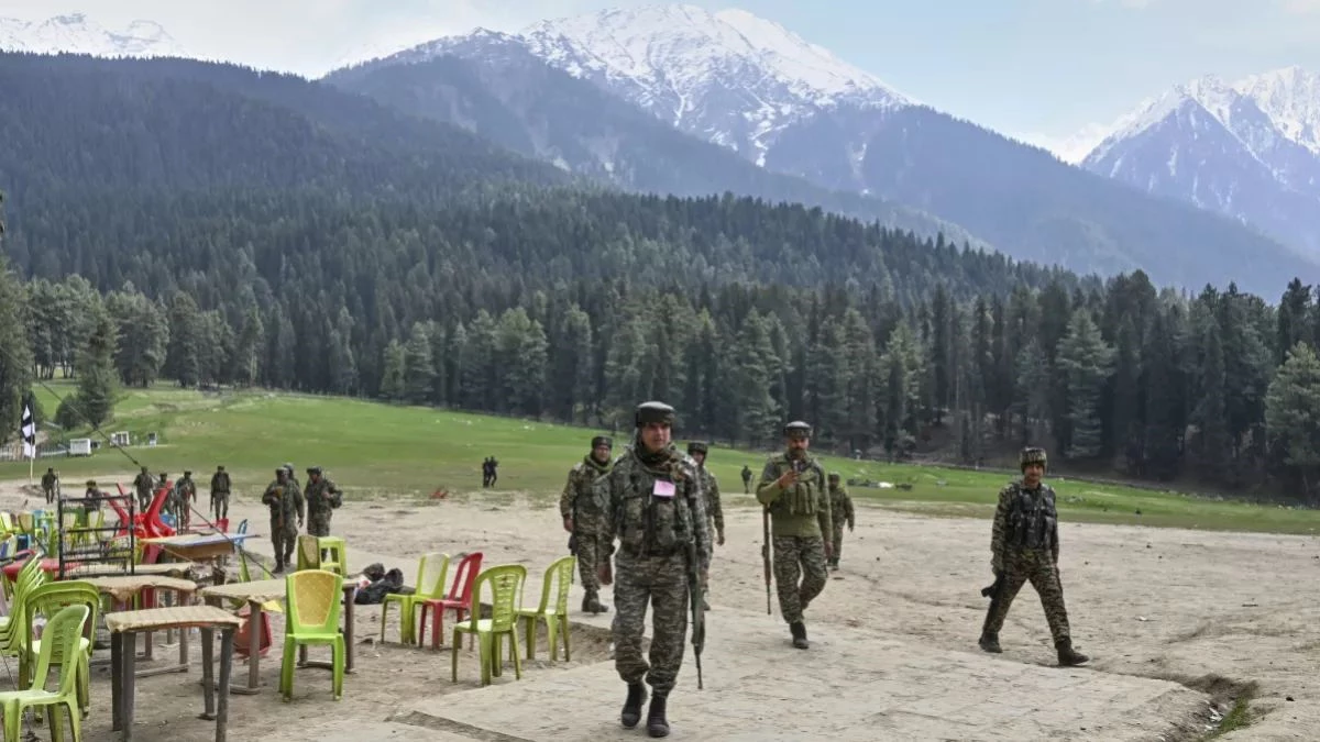 Pahalgam Terror Attack में एनआईए ने आतंकियों को पनाह देने वाले दो आरोपियों को किया गिरफ्तार