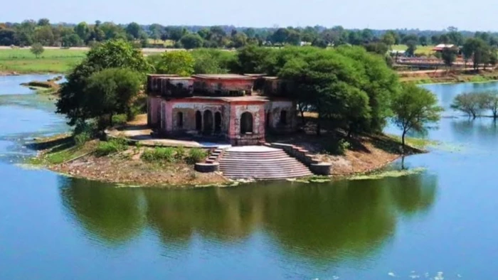 1000 साल पुराना चंदेलकालीन वॉटर नेटवर्क: जहां आधुनिक इंजीनियरिंग फेल, वहां गुरुत्वाकर्षण से बुझ रही बुंदेलखंड की प्यास