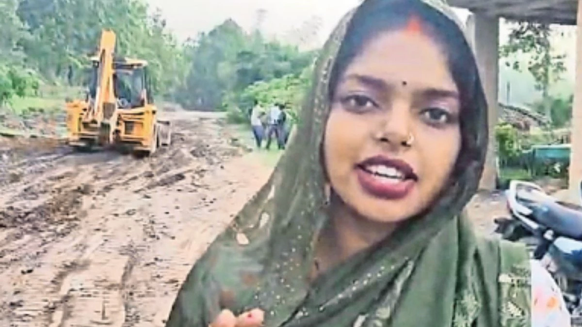 Youtuber लीला साहू की मेहनत रंग लाई, गांव में सड़क बनना शुरू… अपनी जेब से पैसा लगा रहे Churhat MLA अजय सिंह राहुल