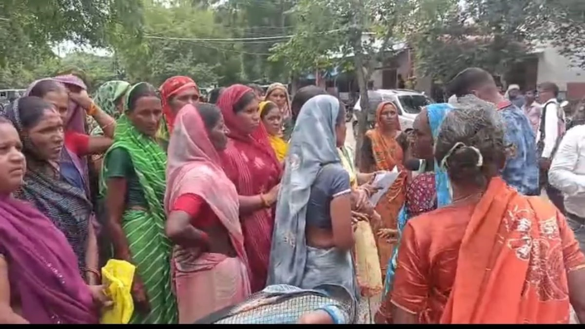 MP के इस जिले में युवाओं को 'खत्म' कर रही शराब, रिश्ते तक नहीं आ रहे, महिलाएं मजदूरी करके चला रहीं परिवार