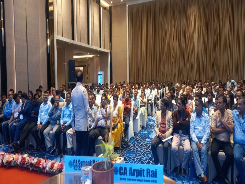 Bhopal News: कम्पलायंस के नाम पर आयकरदाताओं के लिए मुसीबतें बढ़ गई हैं: सीए गिरीश आहूजा