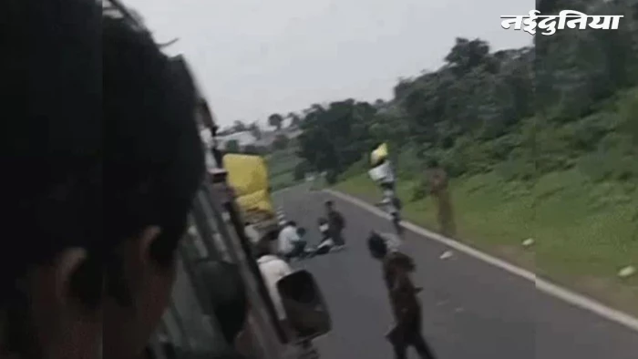 खंडवा में बस से उतरकर सड़क पार कर रहा था छात्र, पिकअप ने कुचला, मौके पर ही मौत