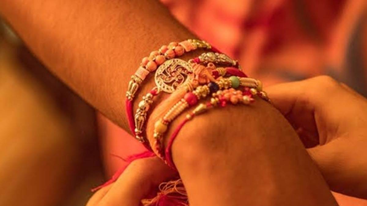 28 अगस्‍त को दिन भर रहेगा राखी बांधने का मुहूर्त, नोट करें पूर्णिमा तिथि के आरंभ व समापन का समय