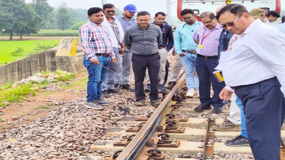 ताड़ोकी- रावघाट के बीच 110 किमी प्रति घंटे की रफ्तार से दौड़ी ' बीएसपी की लाइफलाइन', सेफ्टी कमिश्नर रहे मौजूद