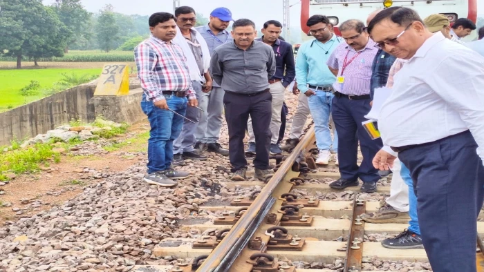 ताड़ोकी- रावघाट के बीच 110 किमी प्रति घंटे की रफ्तार से दौड़ी ' बीएसपी की लाइफलाइन', सेफ्टी कमिश्नर रहे मौजूद