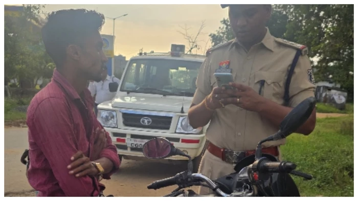 बलरामपुर जिले में शुरू हुई ई-चालान व्यवस्था, अब मौके पर ही होगी ऑनलाइन कार्रवाई