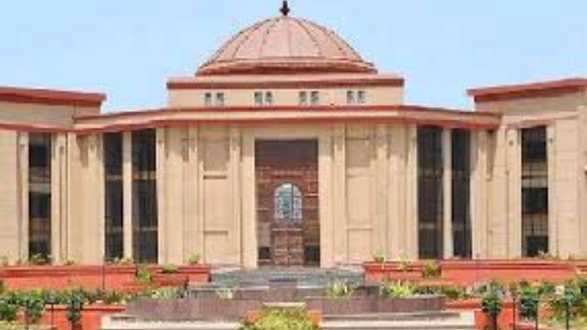 रिश्वत के नोट जेब से मिले, फिर भी छत्तीसगढ़ हाई कोर्ट से बरी हुआ अकाउंटेंट, सूरजपुर के विशेष कोर्ट का फैसला निरस्त