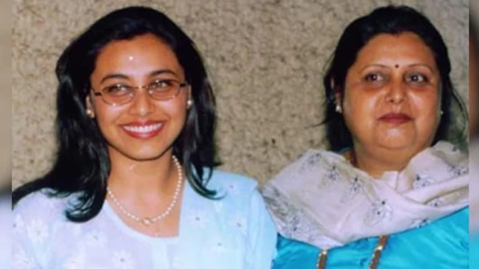 Rani Mukerji की मां कृष्णा का 75 साल की उम्र में निधन, बंगाली सिनेमा में प्लैबेक सिंगर रह चुकी थीं