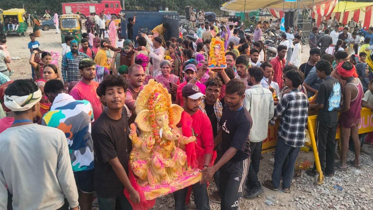फिर गड्ढे में आस्था का विसर्जन... हर साल बनता है अस्थाई कुंड, ग्वालियर में 5 साल से गणेश सरोवर की मांग अधूरी