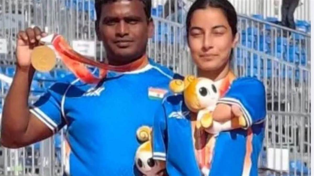 नक्सली हमले में कटा पैर, पर हौसला रहा बुलंद, CRPF जवान टोमन कुमार ने पैरा एशियन गेम्स में शीतल देवी के साथ जीता गोल्ड