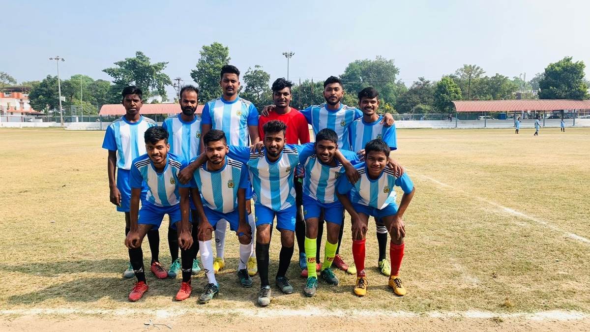 Jabalpur News जूनियर क्लब लीग फुटबाल टूर्नामेंट में विशाल क्लब से