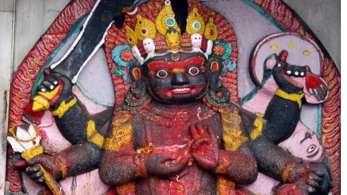 Bhairav ​​Ashtami 2024: दो दिन मनाई जा रही भैरव अष्टमी, शनि, मंगल और राहु से पीड़‍ित लोग जरूर करें पूजन