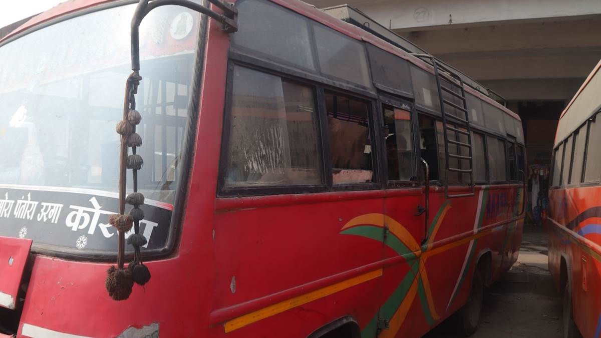 बिलासपुर की बसों में न किराया सूची और न चालक-परिचालक पहनते हैं यूनिफार्म
