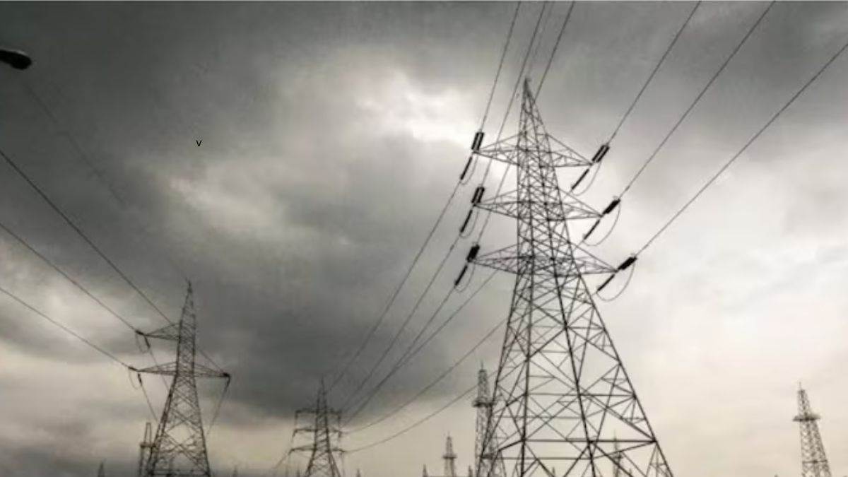 Massive power outage in Pakistan: पाकिस्तान में भारी बिजली संकट, इस्लामाबाद से लेकर लाहौर तक मचा हड़कंप