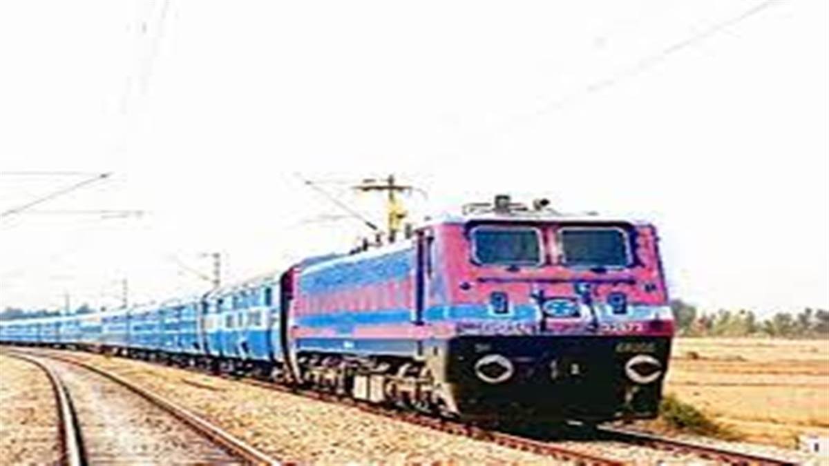 third Line of Rail in Gwalior: बानमोर और मुरैना के बीच थर्डलाइन पर दौड़ी मालगाड़ी
