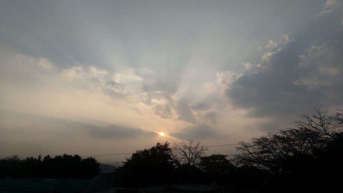 Jabalpur News : हल्के बादल छाए रहेंगे, दक्षिणी हवाएं चलने से तापमान में बढ़ोत्तरी के आसार
