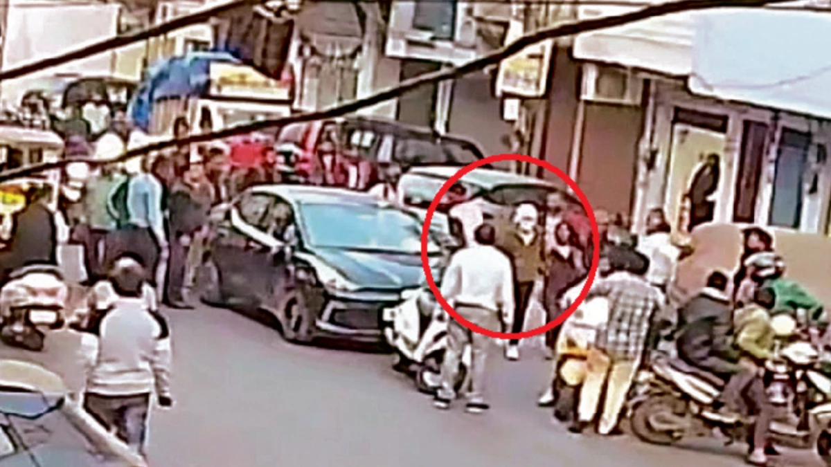 ग्वालियर में फिल्मी स्टाइल में ठगी, नोटरी के बाद दुल्हन को ले जा रहे बिल्डर बाप-बेटे से मारपीट, नकली भाई बनकर आई गैंग ले गई लड़की