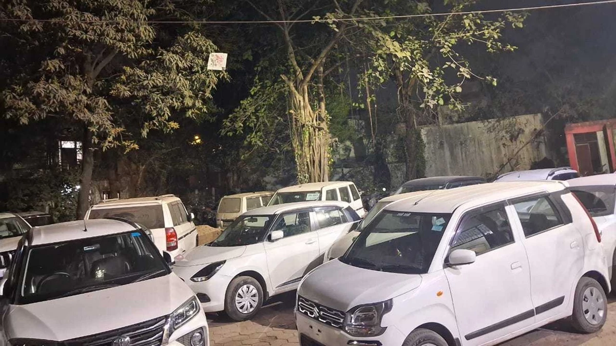 इंदौर में हाईप्रोफाइल ठग संजय कालरा की 15 कारें जब्त, पुलिस के हाथ लगा 45 कारों का रिकॉर्ड