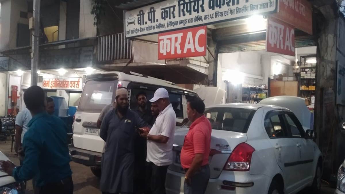 Ambikapur News :  कलेक्टर हुए सख्त तो सड़क पर उतरा निगम अमला