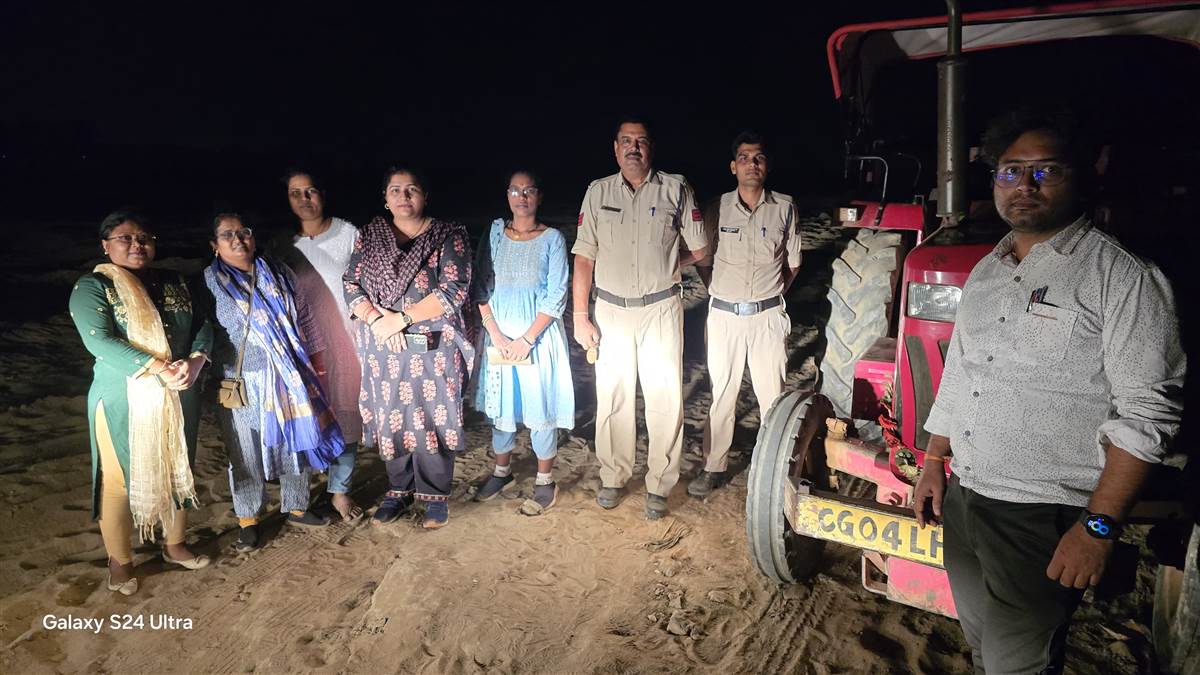 रेत का अवैध उत्खनन,पांच हाइवा, तीन ट्रैक्टर पर कार्रवाई