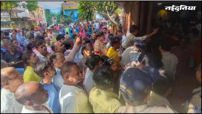 इंदौर में पानी को लेकर हाहाकार, खाली बर्तन लेकर विधायक के बंगले पहुंचे 1500 रहवासी, निगम के खिलाफ नारेबाजी