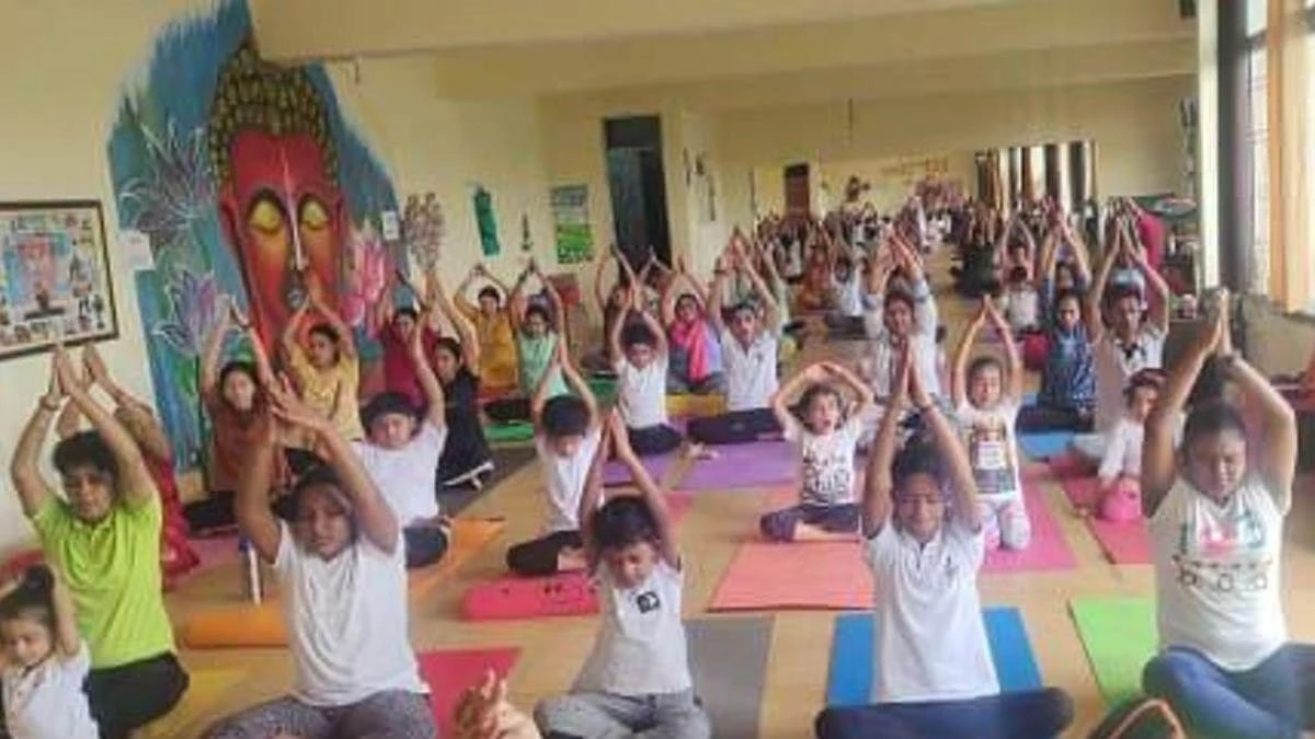 Chhattisgarh News: शिक्षा विभाग पर खड़े हो रहे सवाल, योग और फिजिकल एजुकेशन की 'अनदेखी' ने खड़े किए सवाल