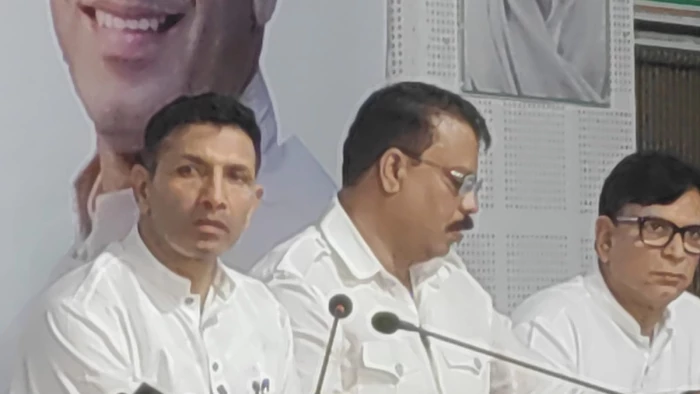 कांग्रेस ने लगाया उज्जैन में जमीन घोटाले का आरोप, कहा- सुप्रीम कोर्ट के जज करें मामले की जांच