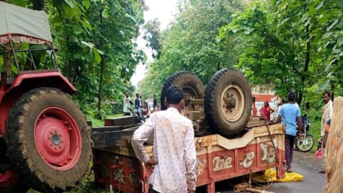 हरदा ज‍िले में ट्राली पलटने से सावलखेड़ा के तीन ग्रामीणों की मौत, बीस ...