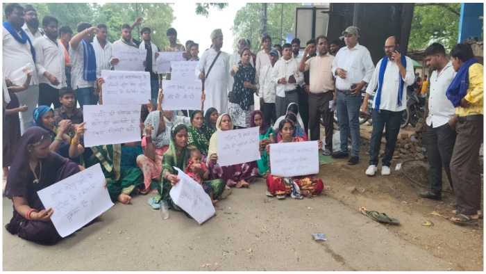 बाल संप्रेक्षण गृह में हत्या: मुआवजा और संविदा नौकरी पर स्वजन ने धरना किया समाप्त