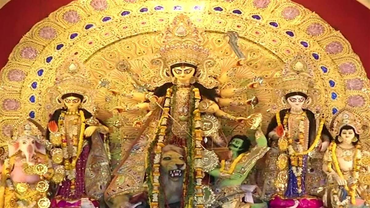 Durga Puja 2022: इस राज्य में दुर्गा पूजा पर सरकारी स्कूल 11 दिनों के ...