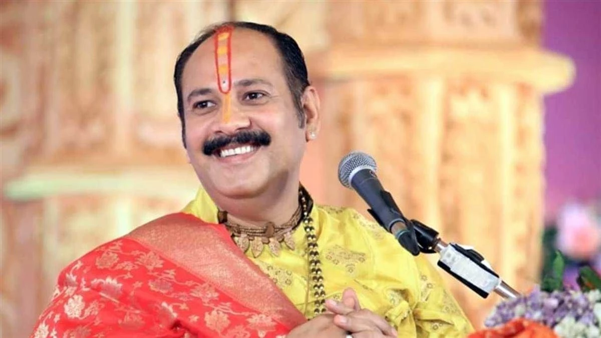 पंडित प्रदीप मिश्रा की बढ़ सकती हैं मुश्किलें, कुबेरेश्वर धाम में मौतों का मामला पहुंचा कोर्ट