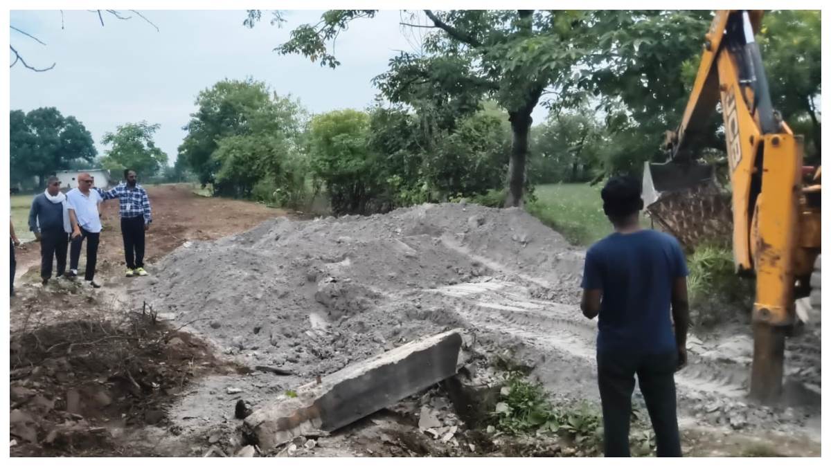 बिलासपुर में अवैध प्लॉटिंग पर निगम की कार्रवाई, निर्माण ध्वस्त