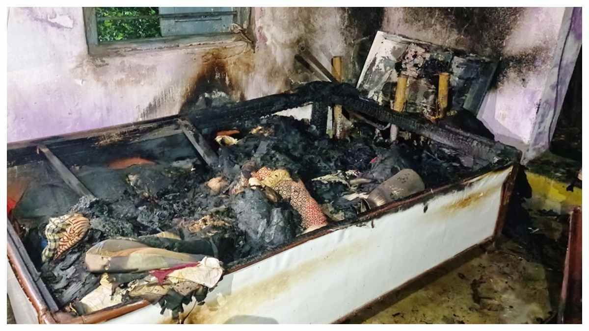 बिश्रामपुर SECL कॉलोनी में मां के बाहर जाते ही बेटे ने घर को फूंका, सब जलकर खाक, बोला- 'आग लगाई तो क्या हुआ'