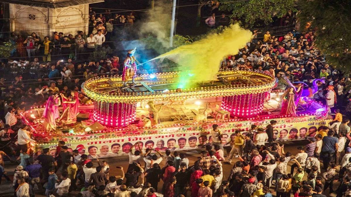 इंदौर में अनंत चतुर्दशी पर झिलमिलाएगी रात, पहली बार दिखाई देगा समुद्र संसार, भगवान विष्णु का मधु और केटभ से युद्ध