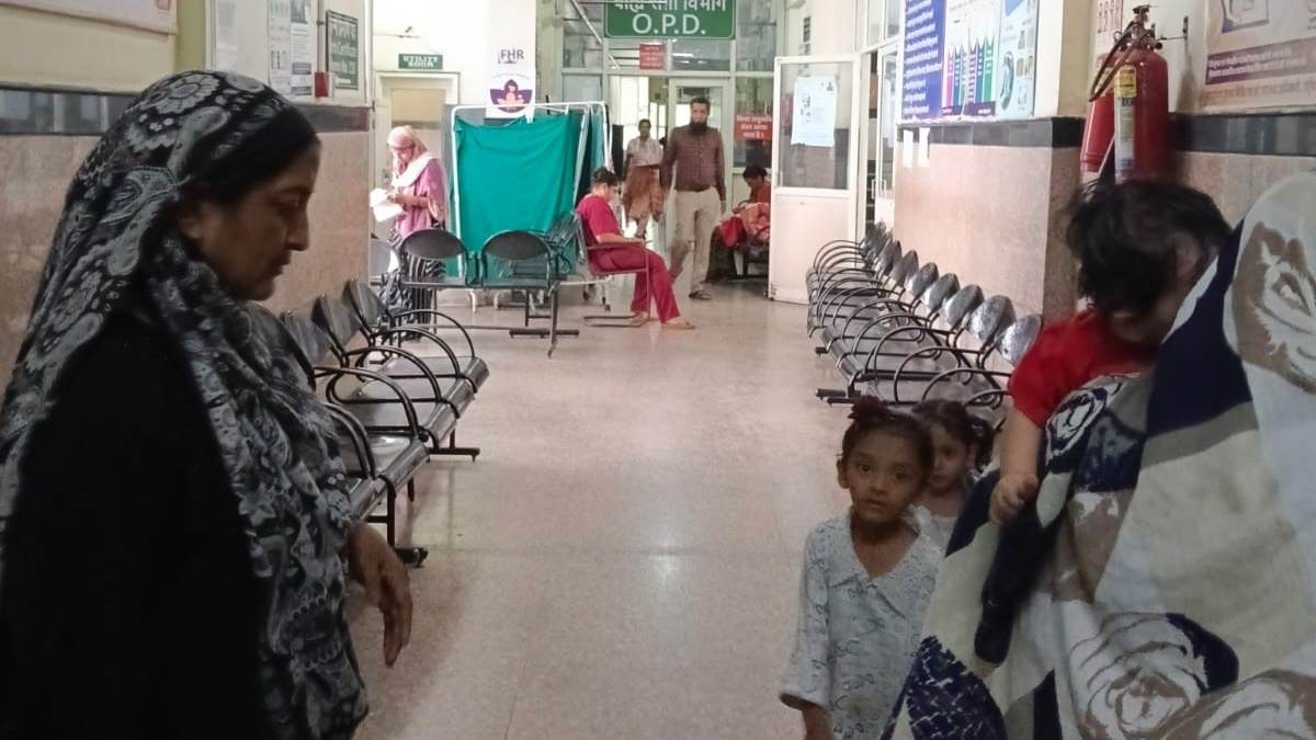 इंदौर के पीसी सेठी अस्पताल में 500 मरीज रोज, 40 को सोनोग्राफी की जरूरत; सुविधा सिर्फ चार दिन!