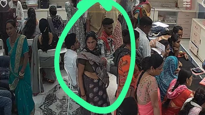 रायपुर में भीड़ का फायदा उठाकर ज्वेलरी शॉप से ढाई लाख रुपये के सोने के दो हार उठा ले गई महिला