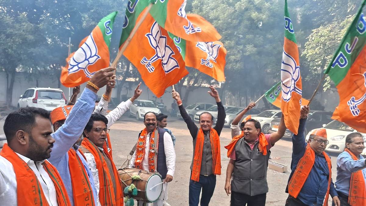 CG By-election 2024 Results Live Updates: रायपुर दक्षिण में भाजपा के सुनील सोनी जीत की ओर अग्रसर, पार्टी कार्यालय में जश्‍न शुरू